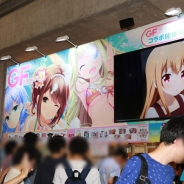 【コミケ90】『ガールフレンド(仮)&(♪)』『オルタナティブガールズ』ブース 各種オリジナルグッズの販売と体験者にVRゴーグルを配布!
