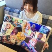バンダイ、『ラブライブ!サンシャイン!! ブックッション』の予約受付を開始…『Aqours』メンバーのそれぞれの歴史を彩る本型ビッグクッション