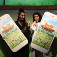 【TGS2016】ドリコム、『ダービースタリオン マスターズ』ダレノガレ明美さんと椿鬼奴さんが登場したお披露目会を実施