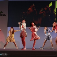 【TGS2014】Fuji&gumi Gamesが期待作『ファントム オブ キル』のスペシャルイベントを開催 でんぱ組.incがコスプレ&ライブで魅了 冠番組でゲームの紹介も