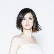 ミストウォーカー、現代アーティストの小松美羽氏とミストウォーカーの新作がコラボ 小松氏の個展でコラボのための描き下ろし作品を展示中