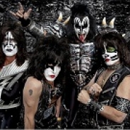 セガネットワークス、『デーモントライヴ Ver.2.0』で伝説のロックバンド「KISS」とのコラボを開始