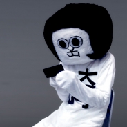 フィールズ、『マジェスティックプリンス SH』にゆるキャラ「オカザえもん」が登場。強化チップ「オカザえもん”足”Ver.」が無料でもらえる