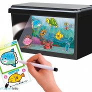 タカラトミーアーツ、手描きの魚が泳ぎだす!?「おえかきすいそう ピクチャリウム」を発売 iPhoneのカメラで「おさかなカード」をスキャン