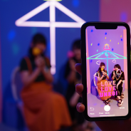 アカツキライブエンターテインメント、「うんこミュージアム YOKOHAMA」にARアプリを活用した動くウンスタジェニックスポット新登場!
