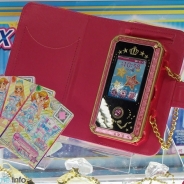 【おもちゃ見本市2016】バンダイ、『アイカツスターズ!』の新商品「アイカツ!モバイルDX」とドレスチャームを展示