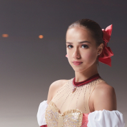 アニプレックス、女子フィギュア金メダリストのザキトワ選手を『マギアレコード』1周年CMに起用! 「まどか」が魔法少女に変身していく姿を華麗に表現
