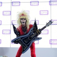 【おもちゃショー16】タカラトミーアーツ、千葉の英雄ジャガーさんの直筆サイン入りTシャツを発売決定…記念ステージイベントを開催