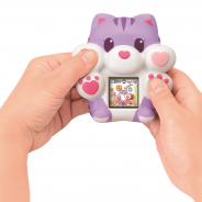 セガトイズ、売り切れ続出のスクイーズ×デジタルペット玩具「もっちまるず」から「ぷにっとにゃんこ」を7月18日に発売! やめられない触感を2倍楽しめる