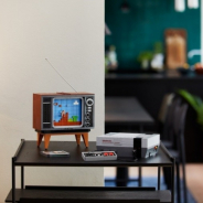 レゴ、海外仕様のファミコン「NES」セットを発売! 動くブラウン管も付属