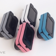 ナーブ、VRによる接客端末『CREWL』の量産を開始 デジタルサイネージとしても使用可能な独自設計のHMD
