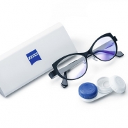 カールツァイスビジョンジャパン、コンタクトレンズ装用者向けの初のメガネレンズ「ZEISS EnergizeMe」を10月4日より発売 目のリフレッシュをサポート