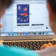 「ひっぱりハンティング」のゲーム作りを通じ、子どもたちのプログラミング教育を支援 iPhone ゲーム開発体験ワークショップが開催